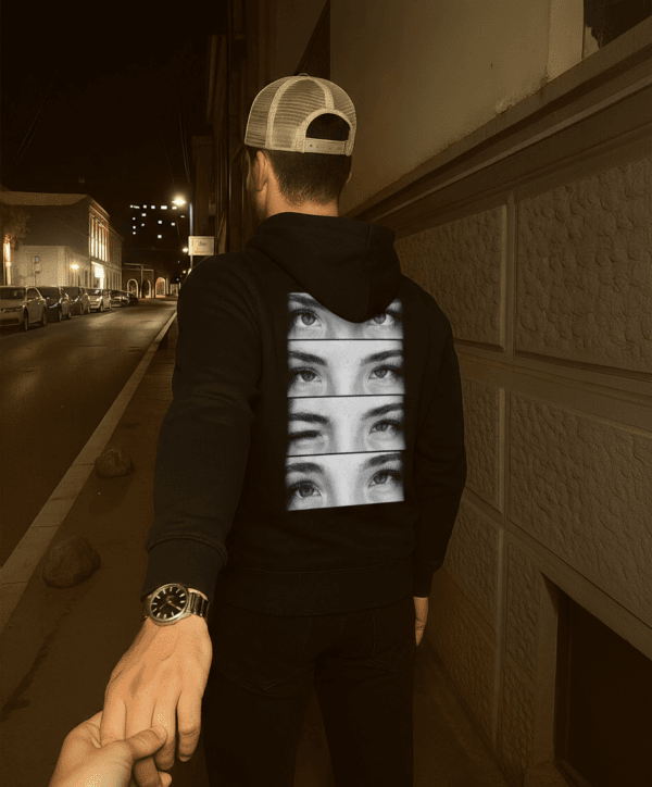 Hanorac Personalizat cu Ochii Iubitei negru