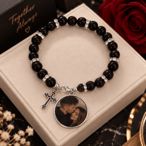 Bratara cu margele negre si cruciulita Personalizata cu Poza