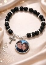 Bratara cu margele negre si cruciulita Personalizata cu Poza